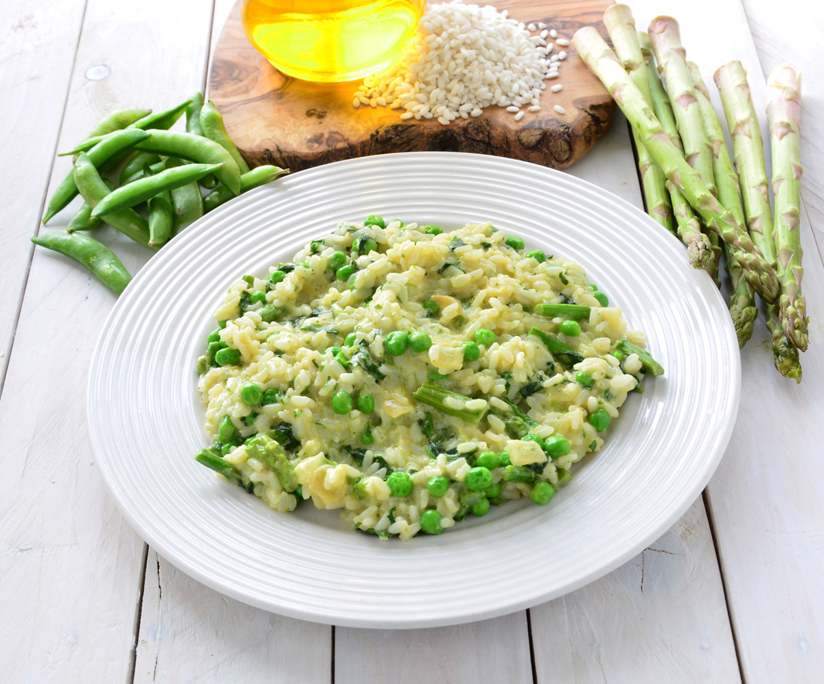Zuccotto ai piselli con porro, rucola e asparagi