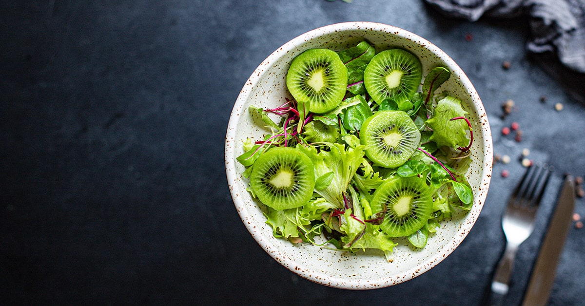 Insalata con kiwi e avocado